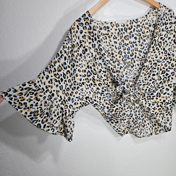 Newbury Kustom Medium Animal Print Gauzy Shawl Cardigan Top - Picture 2 of 6